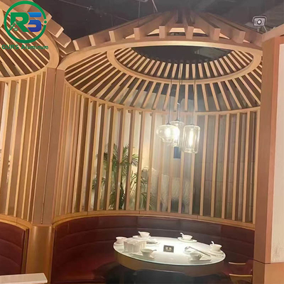Environmental Friendly Linear Suspended Metal Ceiling 0.9mm White Aluminum Ceiling