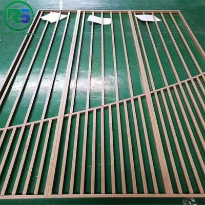 Aluminum Wall Panels 0.6-3.5mm Thickness in Wine Red for Versatile Protection and Adjustable Vision Height