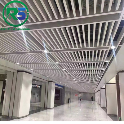 Environmental Friendly Linear Suspended Metal Ceiling 0.9mm White Aluminum Ceiling