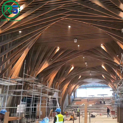 Environmental Friendly Linear Suspended Metal Ceiling 0.9mm White Aluminum Ceiling