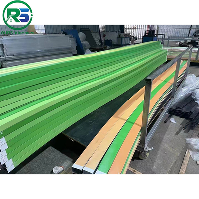 Environmental Friendly Linear Suspended Metal Ceiling 0.9mm White Aluminum Ceiling
